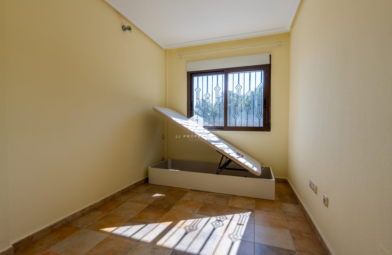 Resale - Villa -
Orihuela Costa - Costa Blanca