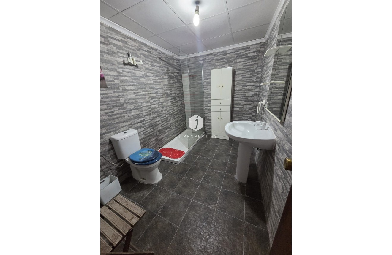 Resale - Apartment / flat -
Torrevieja - Costa Blanca