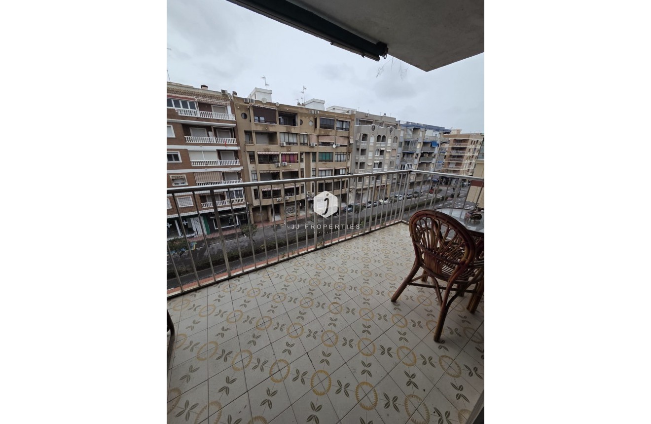 Resale - Apartment / flat -
Torrevieja - Costa Blanca