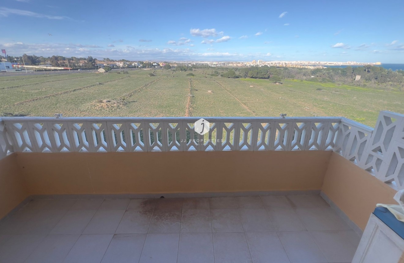 Resale - Apartment / flat -
Torrevieja - Costa Blanca