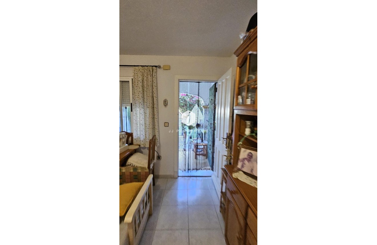 Resale - Bungalow -
Orihuela Costa - Costa Blanca