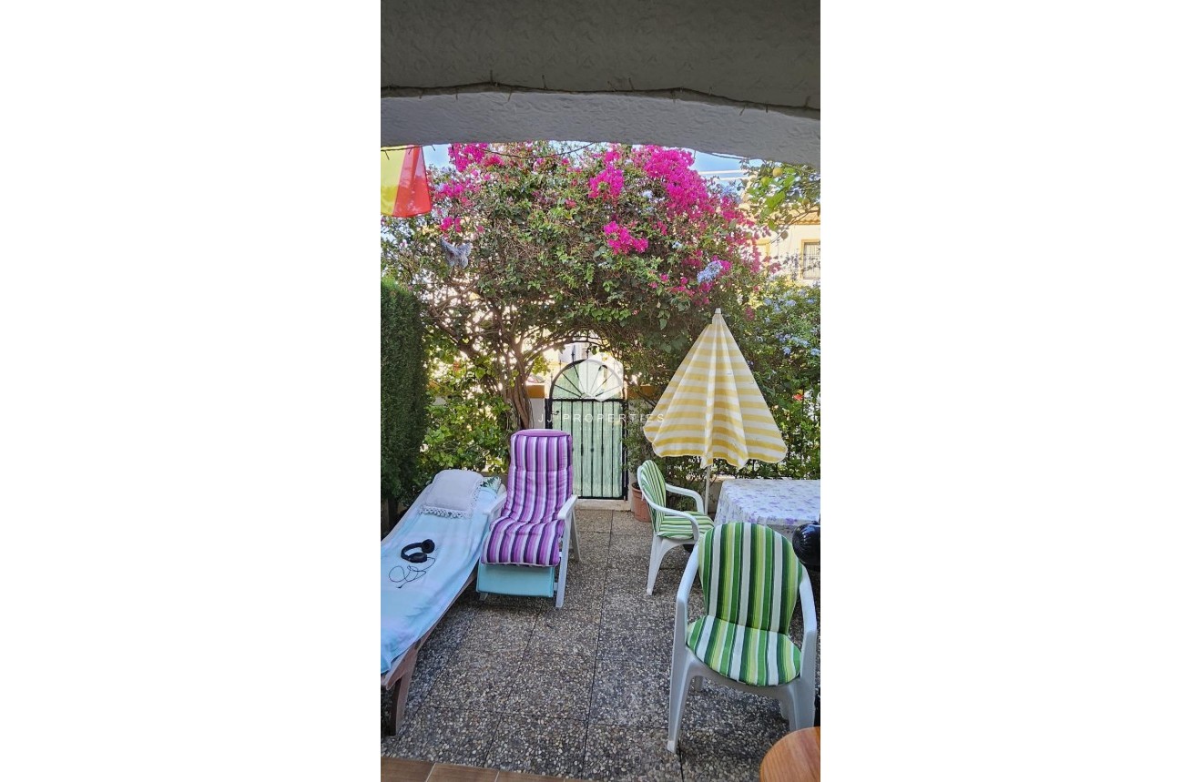 Resale - Bungalow -
Orihuela Costa - Costa Blanca