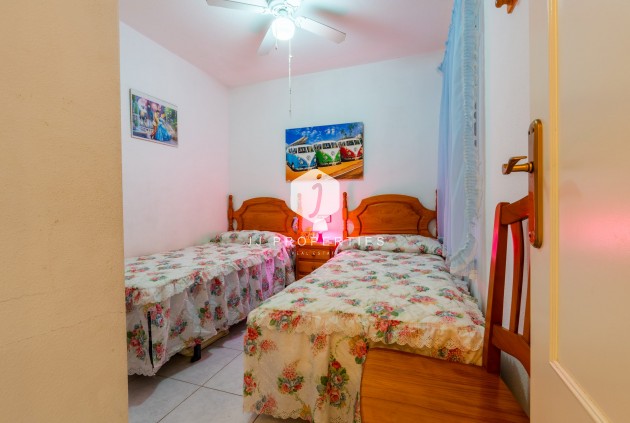 Resale - Bungalow -
Orihuela Costa - Costa Blanca