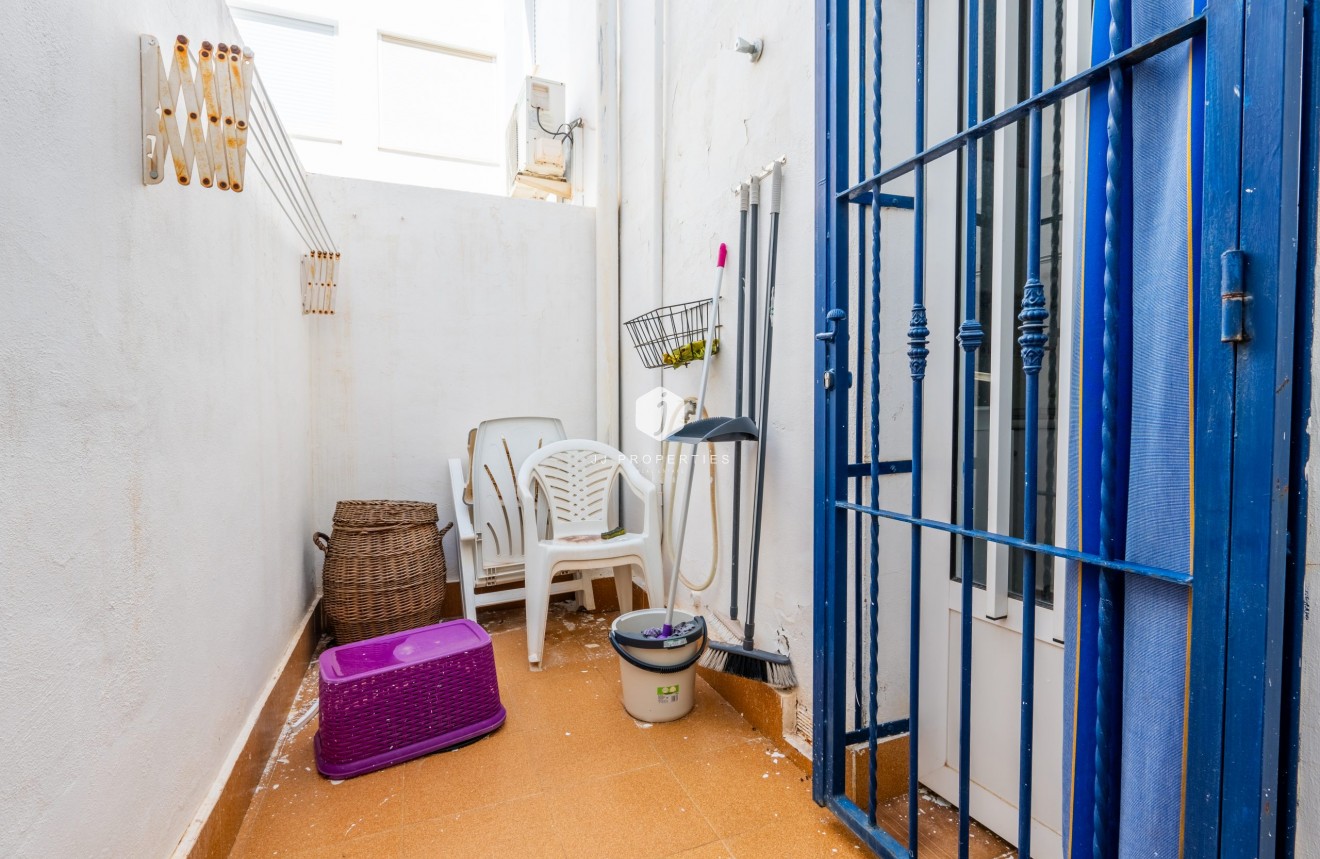 Resale - Bungalow -
Orihuela Costa - Costa Blanca