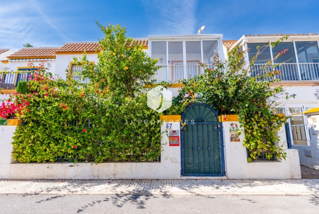 Resale - Bungalow -
Orihuela Costa - Costa Blanca