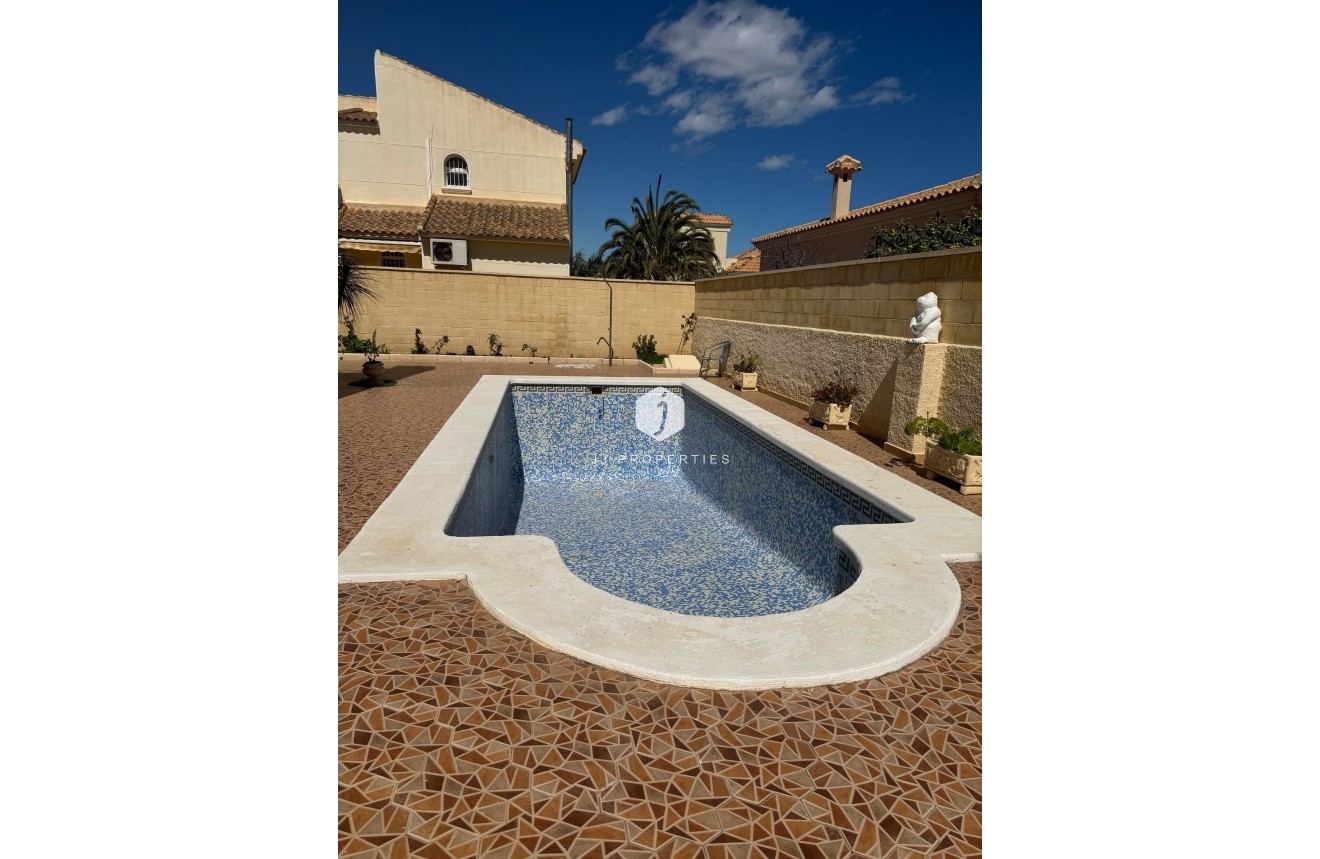Resale - Villa -
Orihuela Costa - Costa Blanca