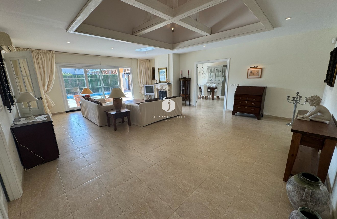 Resale - Villa -
Orihuela Costa - Costa Blanca