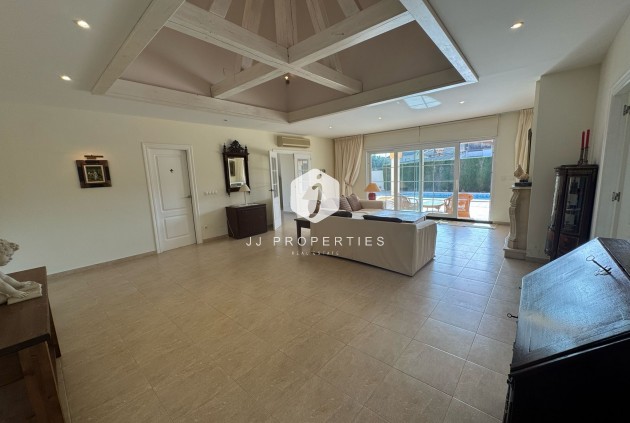 Resale - Villa -
Orihuela Costa - Costa Blanca