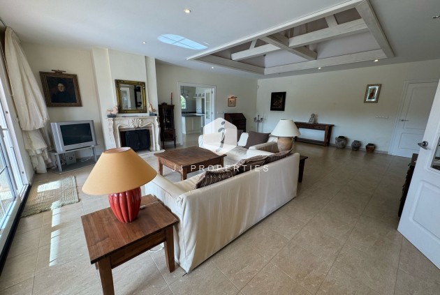 Resale - Villa -
Orihuela Costa - Costa Blanca