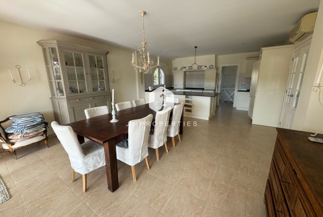 Resale - Villa -
Orihuela Costa - Costa Blanca