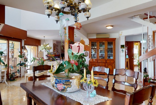 Resale - Villa -
Orihuela Costa - Costa Blanca