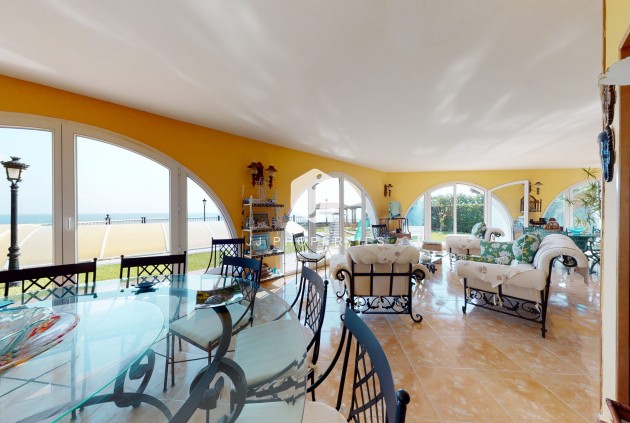 Resale - Villa -
Orihuela Costa - Costa Blanca