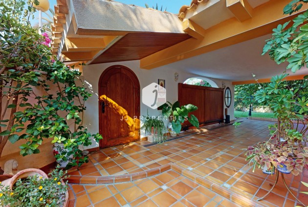 Resale - Villa -
Orihuela Costa - Costa Blanca