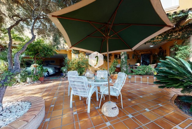 Resale - Villa -
Orihuela Costa - Costa Blanca