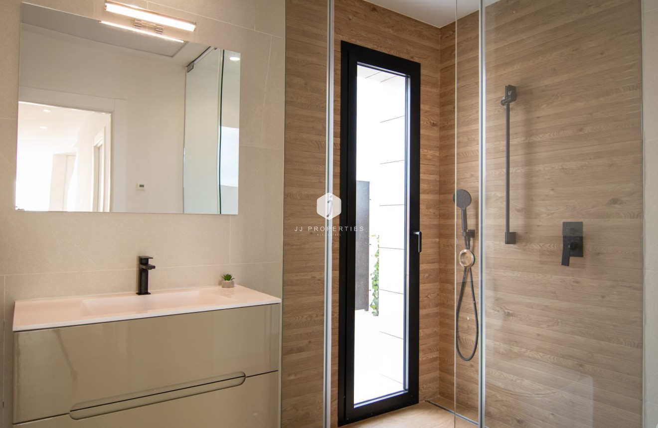 Resale - Villa -
Los Montesinos - Costa Blanca