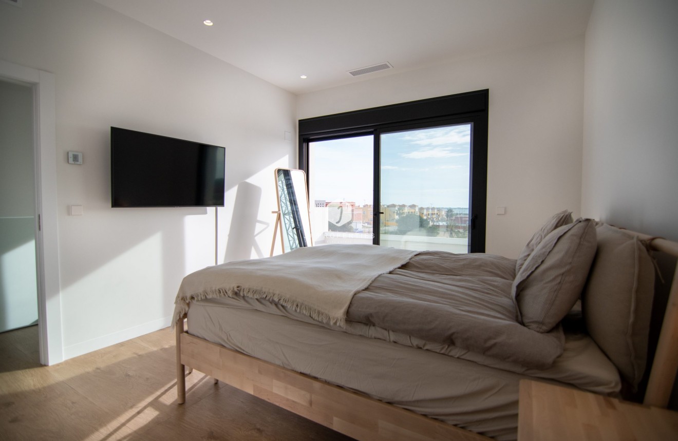 Resale - Villa -
Los Montesinos - Costa Blanca