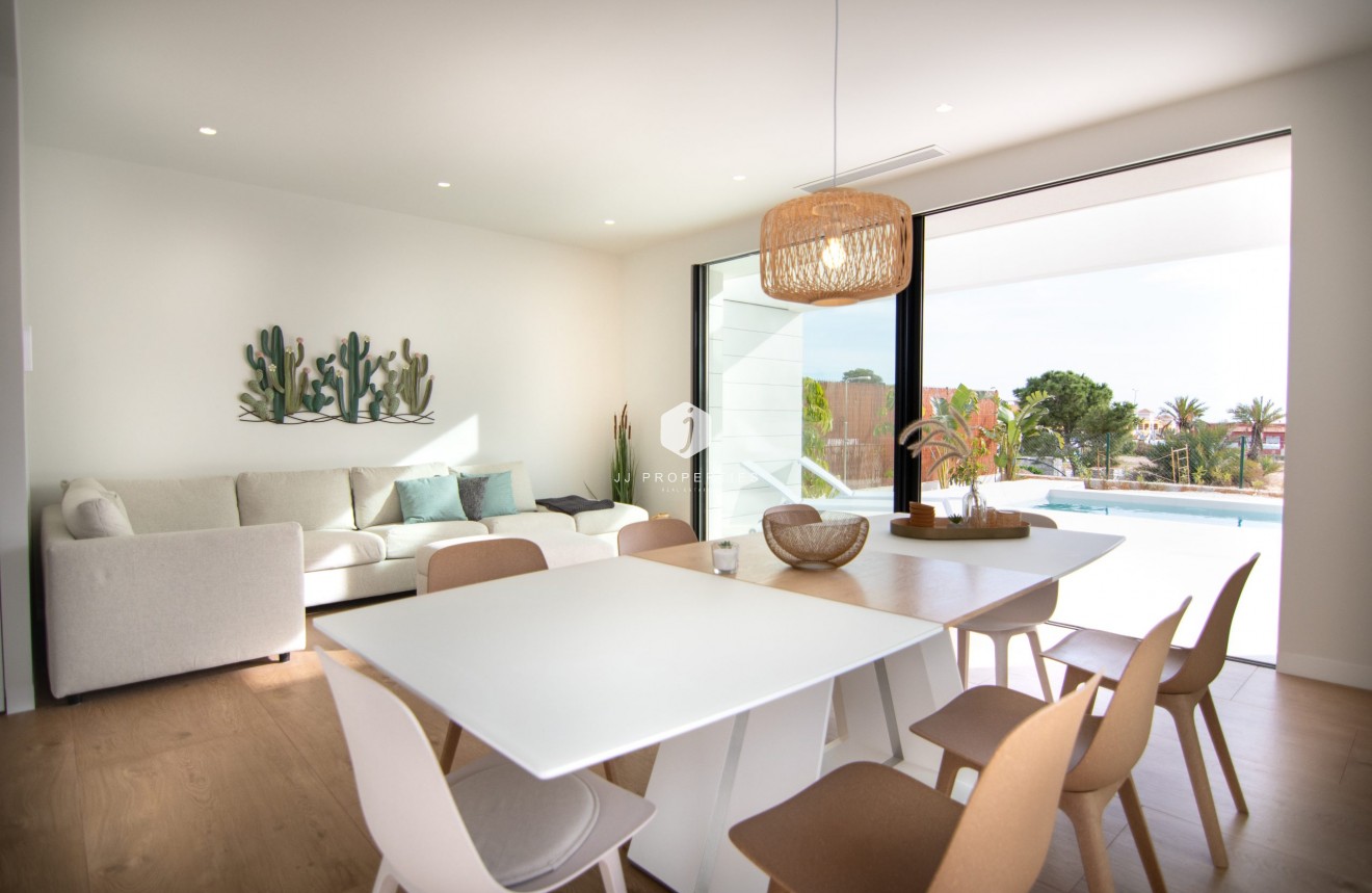 Resale - Villa -
Los Montesinos - Costa Blanca