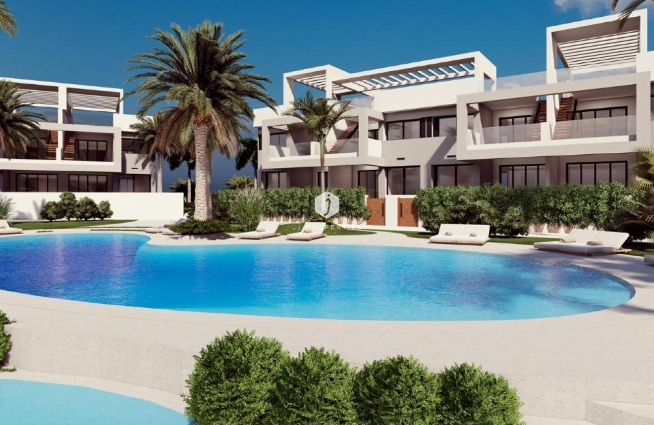 Resale - Bungalow -
Torrevieja - Costa Blanca