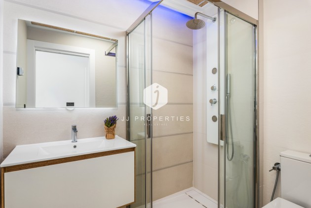 Resale - Bungalow -
Torrevieja - Costa Blanca