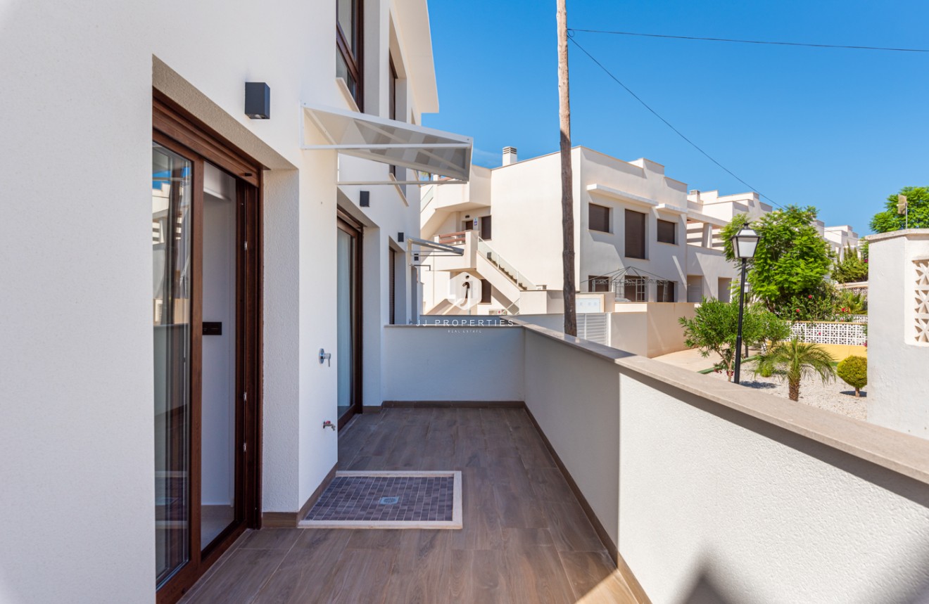 Resale - Bungalow -
Torrevieja - Costa Blanca