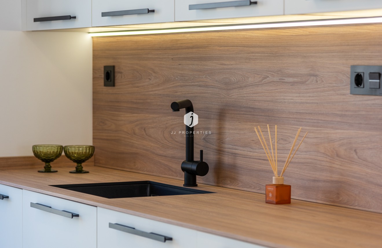 Resale - Bungalow -
Torrevieja - Costa Blanca