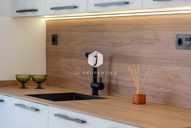 Resale - Bungalow -
Torrevieja - Costa Blanca