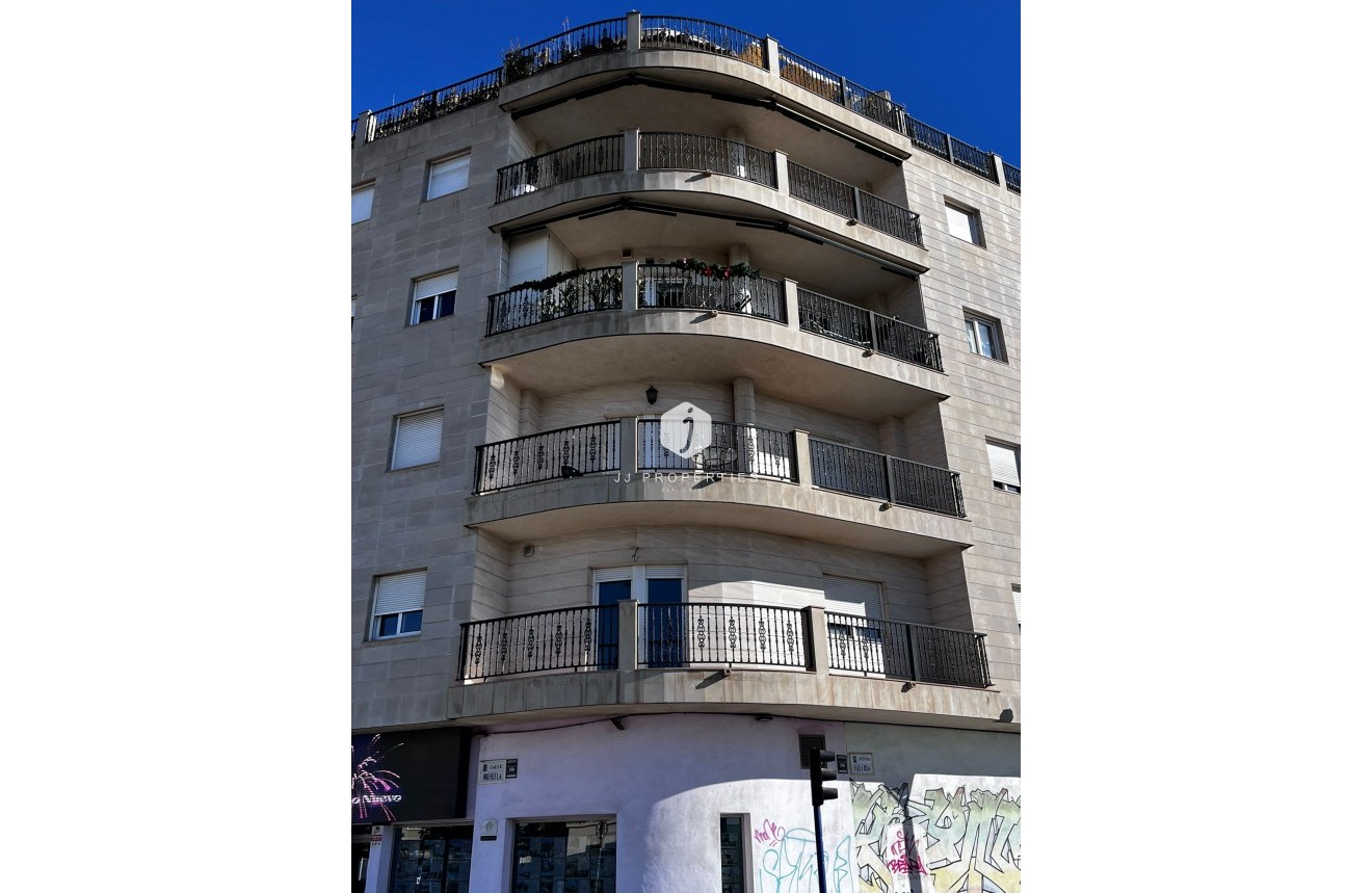 Resale - Apartment / flat -
Torrevieja - Costa Blanca