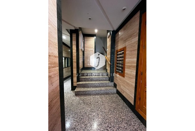 Resale - Apartment / flat -
Torrevieja - Costa Blanca