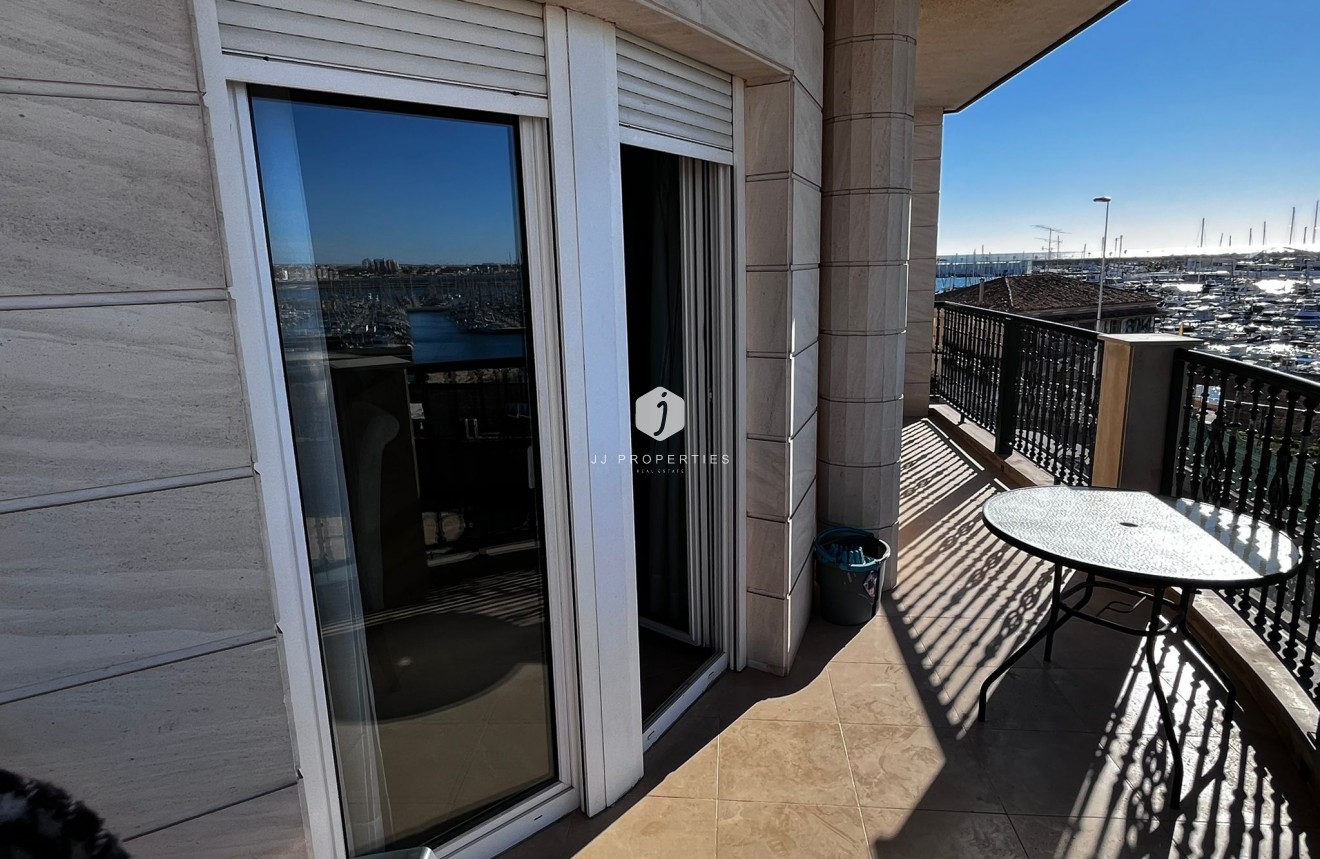 Resale - Apartment / flat -
Torrevieja - Costa Blanca