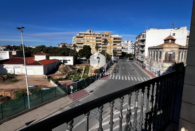 Resale - Apartment / flat -
Torrevieja - Costa Blanca