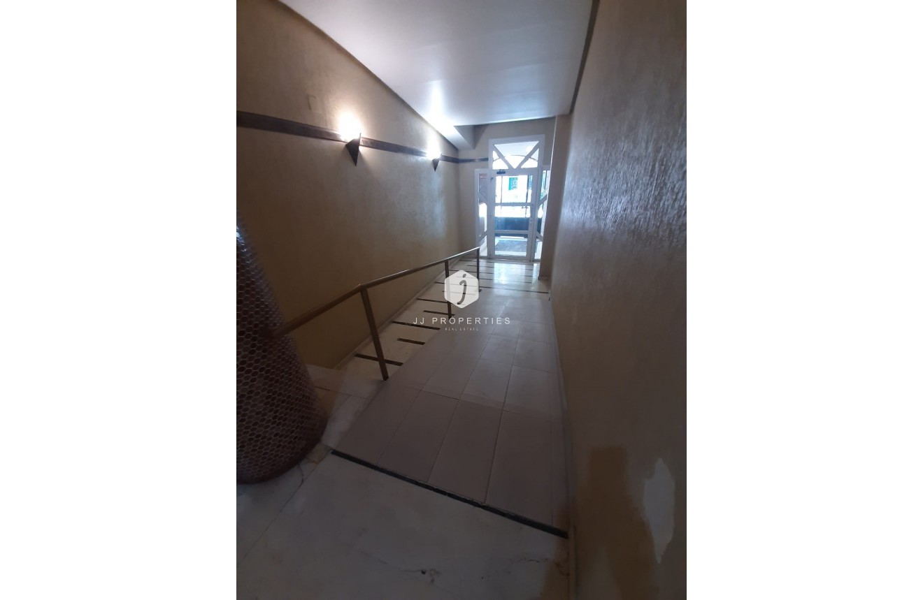 Resale - Apartment / flat -
Torrevieja - Costa Blanca