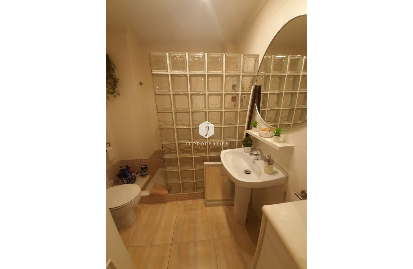 Resale - Apartment / flat -
Torrevieja - Costa Blanca