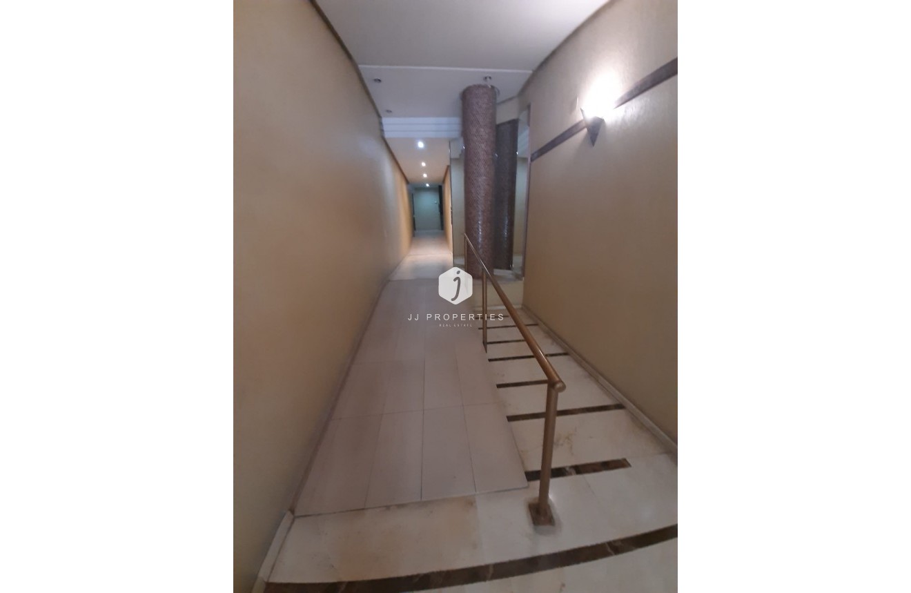 Resale - Apartment / flat -
Torrevieja - Costa Blanca