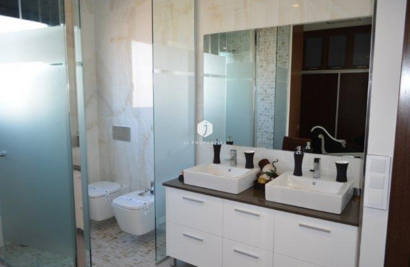 Resale - Villa -
Orihuela Costa - Costa Blanca