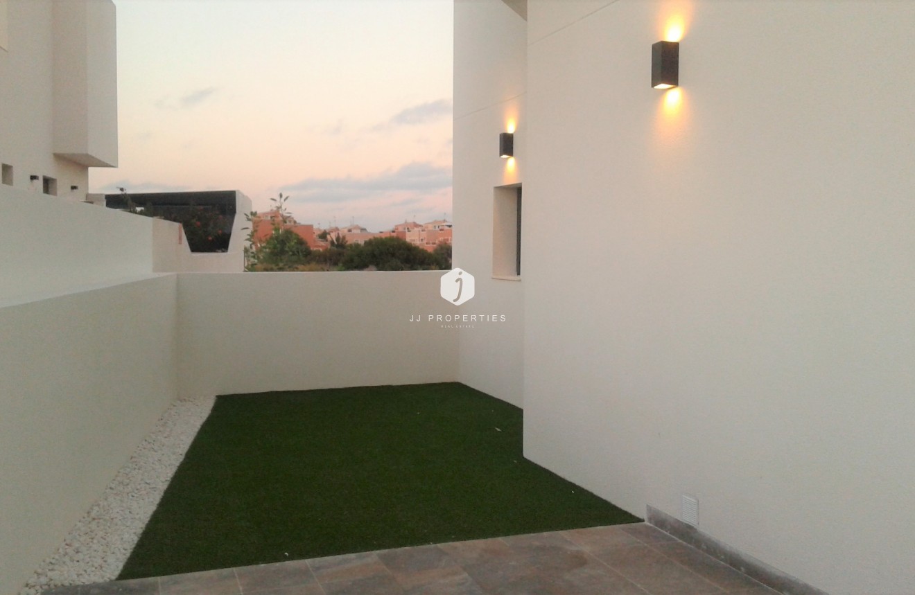 Resale - Villa -
Los Montesinos - Costa Blanca