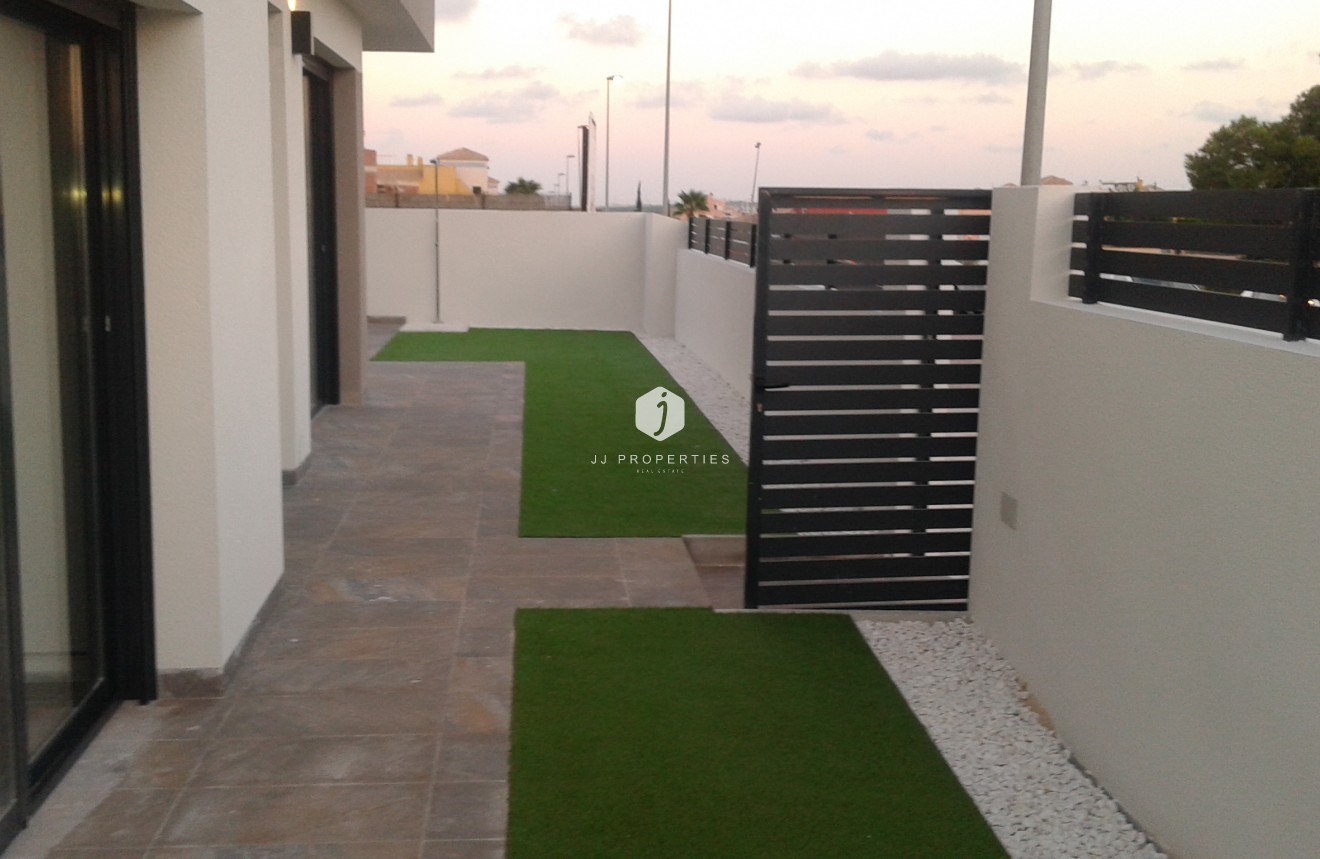 Resale - Villa -
Los Montesinos - Costa Blanca