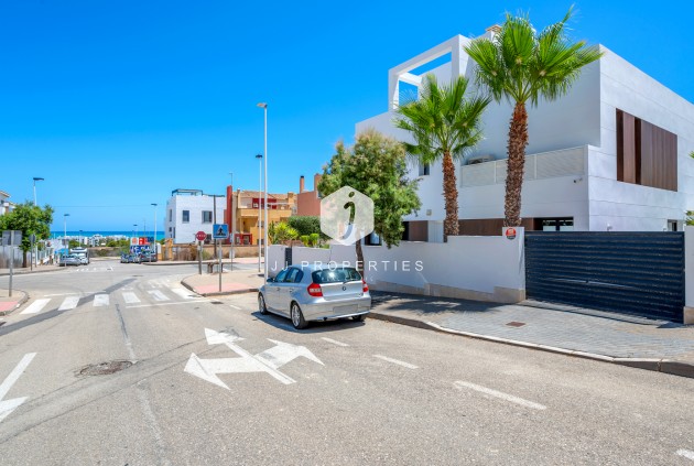 Resale - Villa -
Guardamar del Segura - Costa Blanca