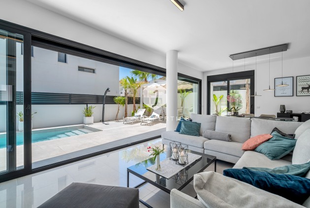 Resale - Villa -
Guardamar del Segura - Costa Blanca