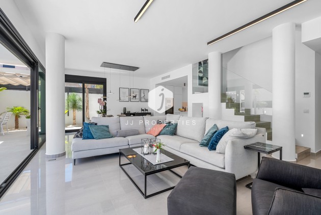 Resale - Villa -
Guardamar del Segura - Costa Blanca