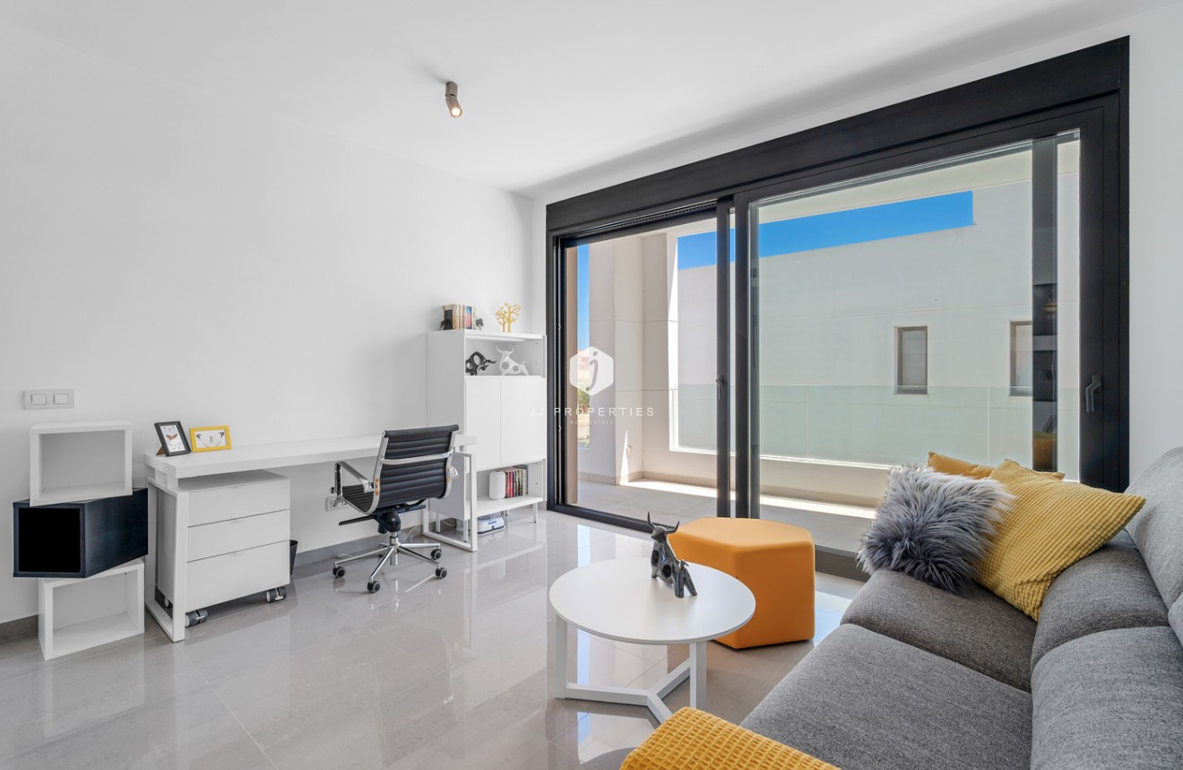 Resale - Villa -
Guardamar del Segura - Costa Blanca