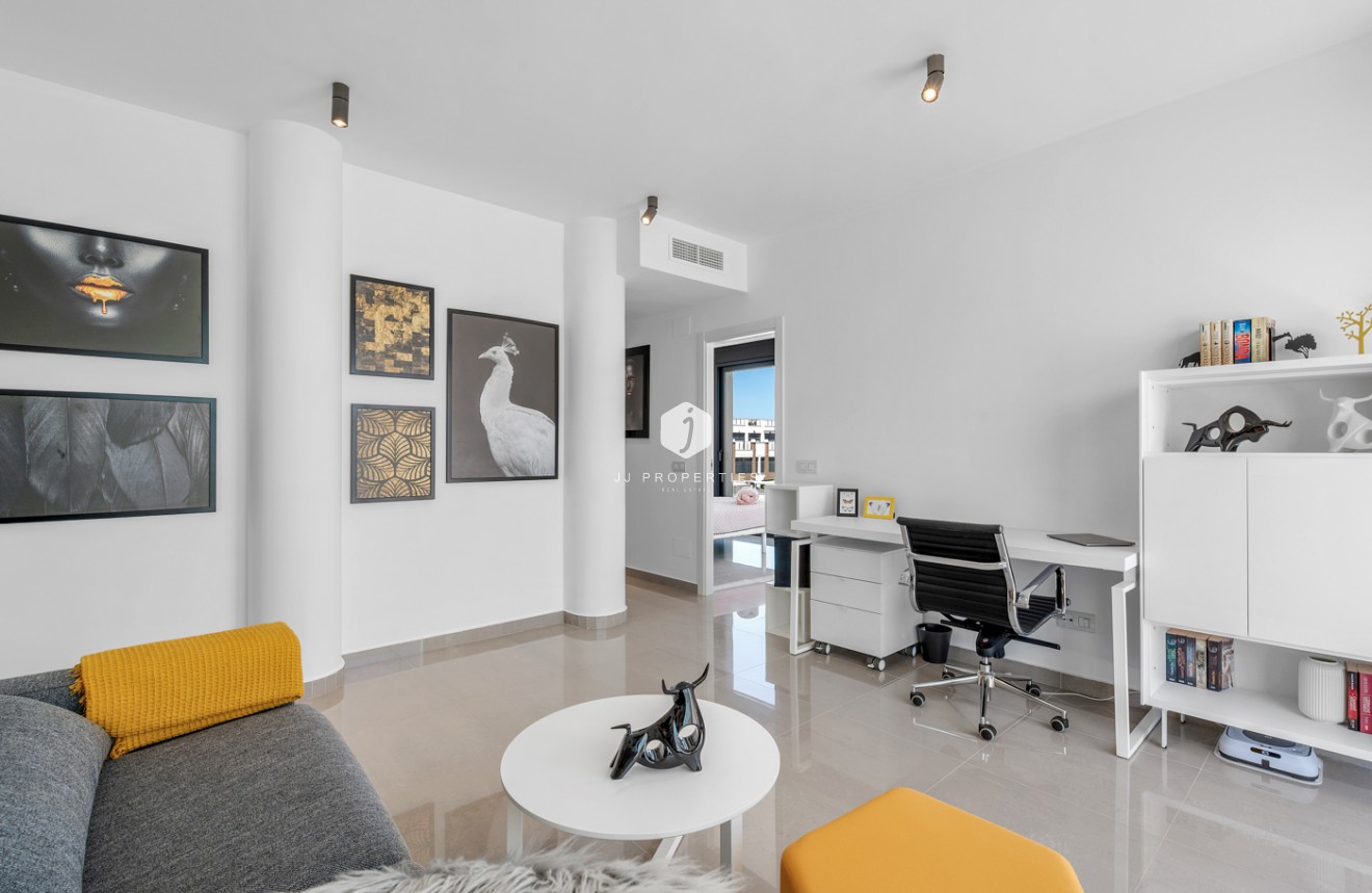 Resale - Villa -
Guardamar del Segura - Costa Blanca