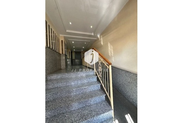 Resale - Apartment / flat -
Torrevieja - Costa Blanca