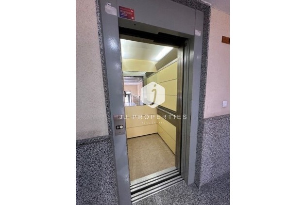 Resale - Apartment / flat -
Torrevieja - Costa Blanca