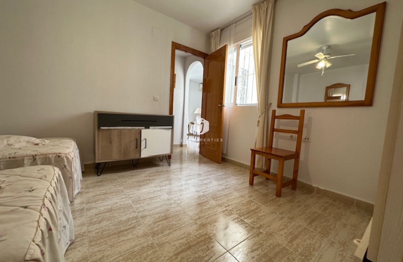 Resale - Apartment / flat -
Torrevieja - Costa Blanca