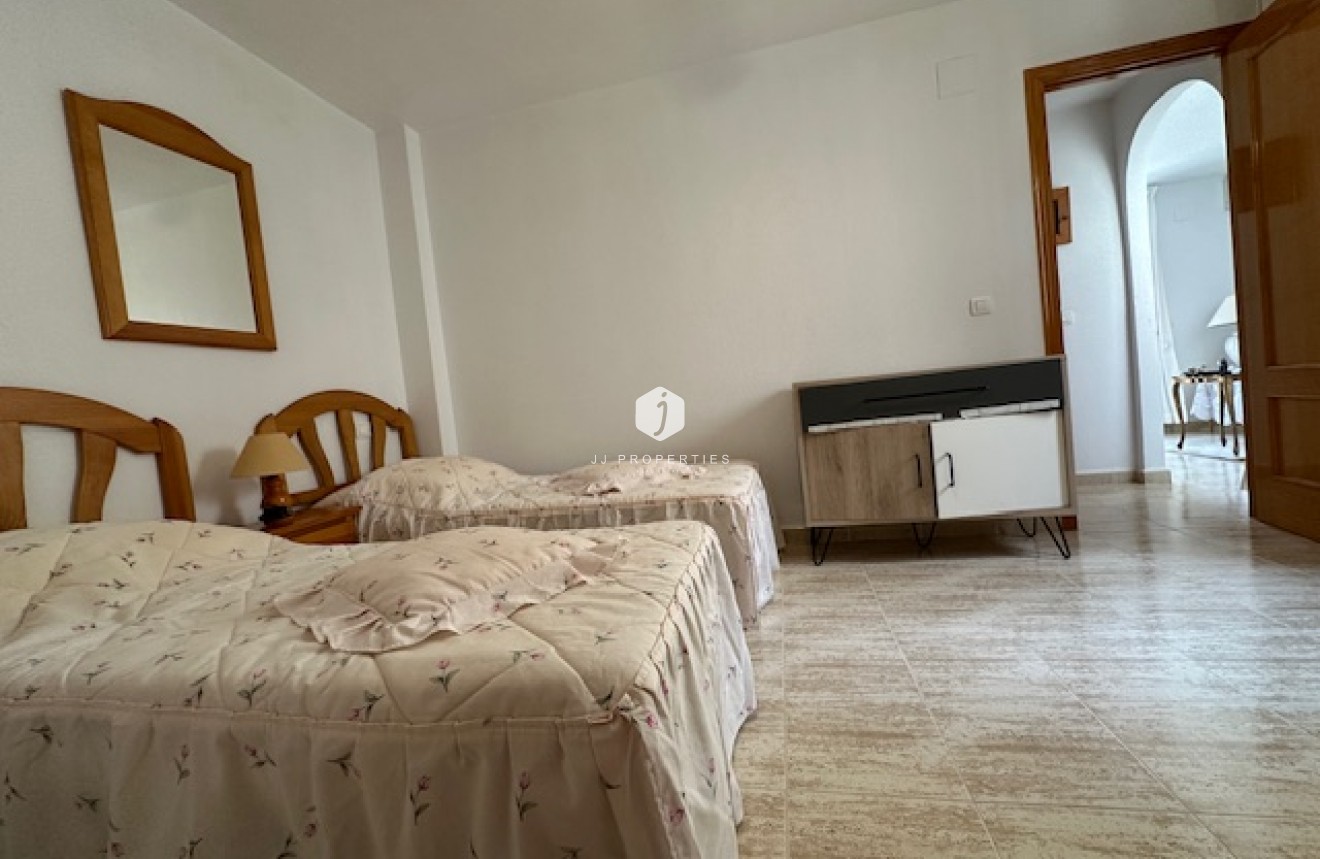 Resale - Apartment / flat -
Torrevieja - Costa Blanca