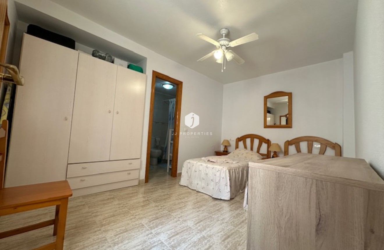 Resale - Apartment / flat -
Torrevieja - Costa Blanca