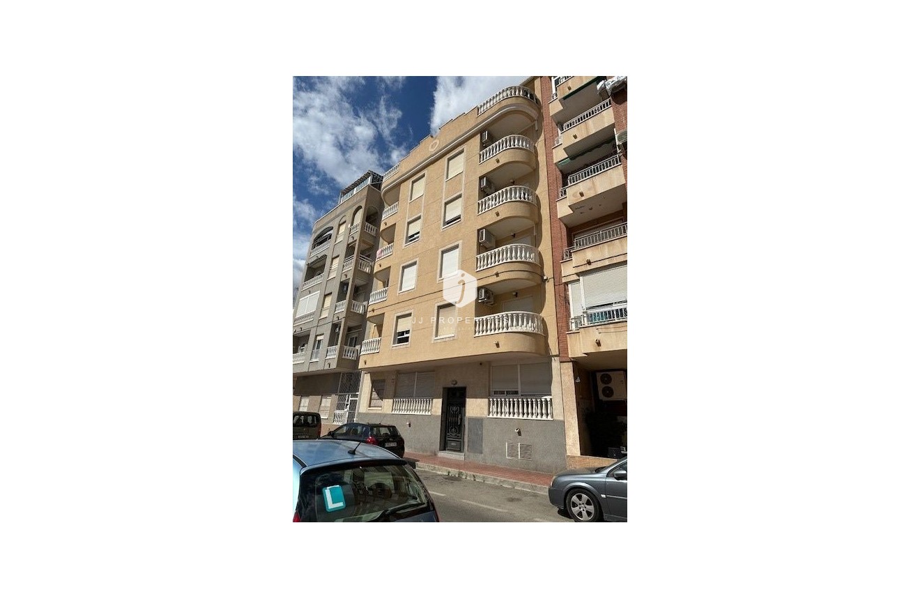 Resale - Apartment / flat -
Torrevieja - Costa Blanca