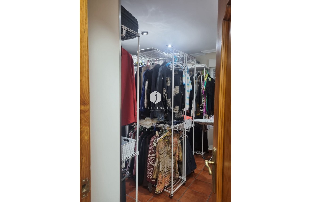 Resale - Chalet -
Orihuela Costa - Costa Blanca