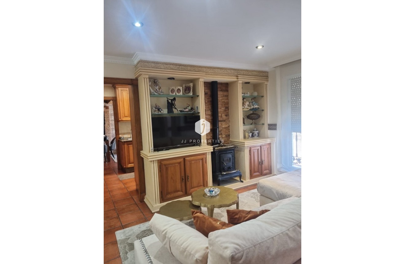 Resale - Chalet -
Orihuela Costa - Costa Blanca