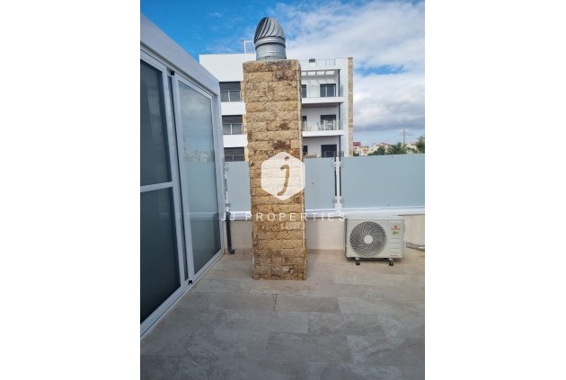 Resale - Chalet -
Orihuela Costa - Costa Blanca